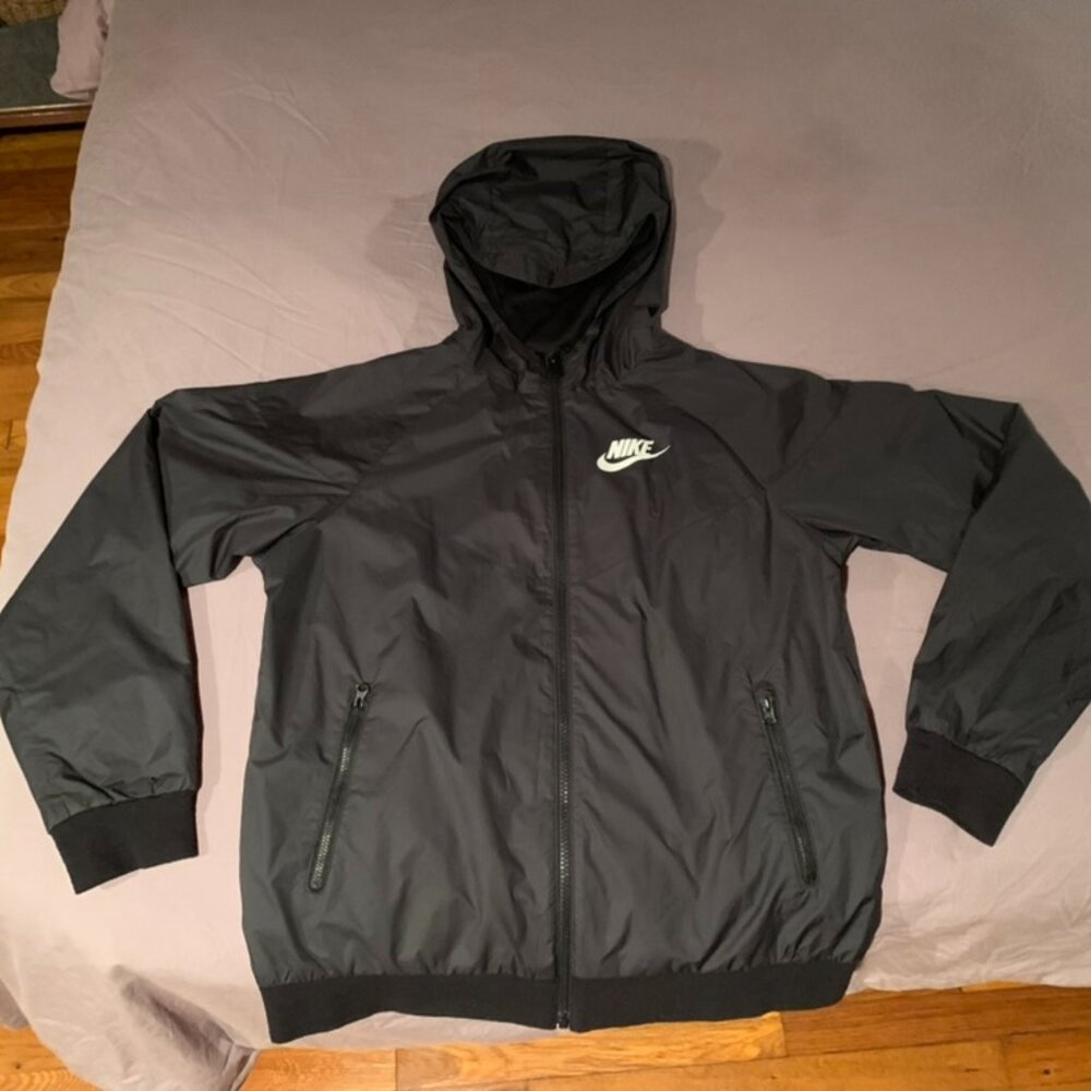 Black Nike Youth Windrunner Jacket XL